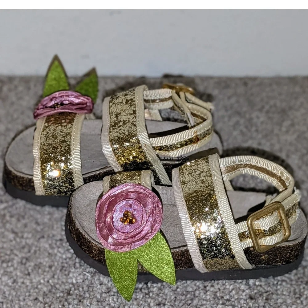 Joyfolie Baby Girls Gold Glitter Flower Sandals Size 4 NWOT $49‎